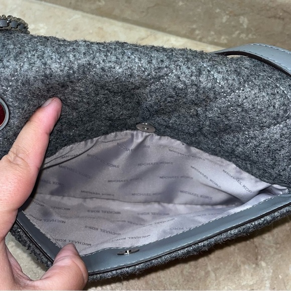 Michael Kors Large Sloan Grey Shearling Shoulder Bag, Chain Link Handle Straps - Picture 15 of 16